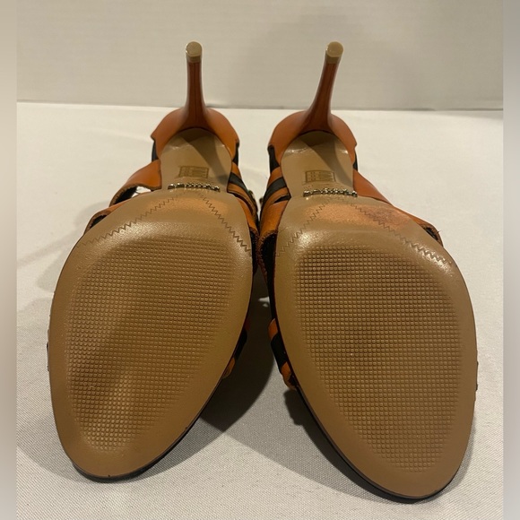 SCHUTZ Cage T Strap Studded Buckle Leather Tan Black Heels Women’s 7 - Picture 10 of 10